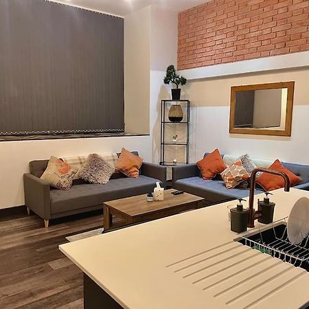 Cityzenretreat - Mezzanine Apartment Sleeps 4 Sheffield City Centre Buitenkant foto