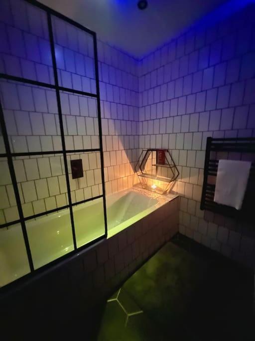 Cityzenretreat - Mezzanine Apartment Sleeps 4 Sheffield City Centre Buitenkant foto