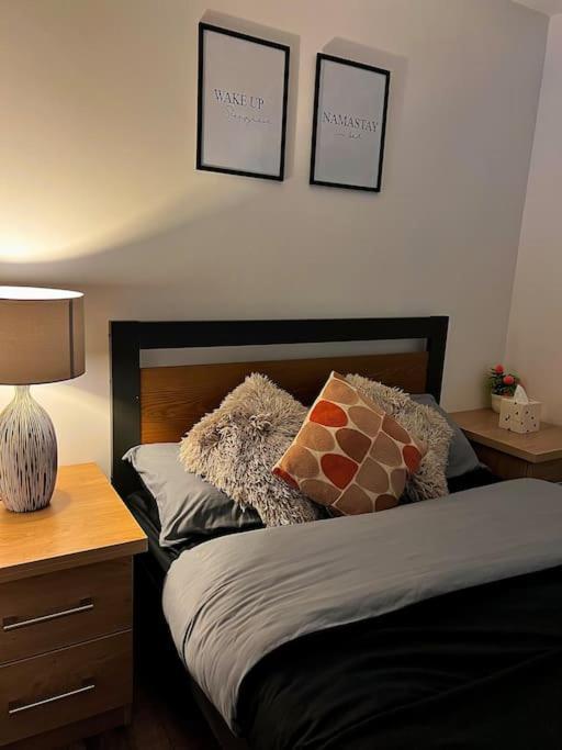 Cityzenretreat - Mezzanine Apartment Sleeps 4 Sheffield City Centre Buitenkant foto