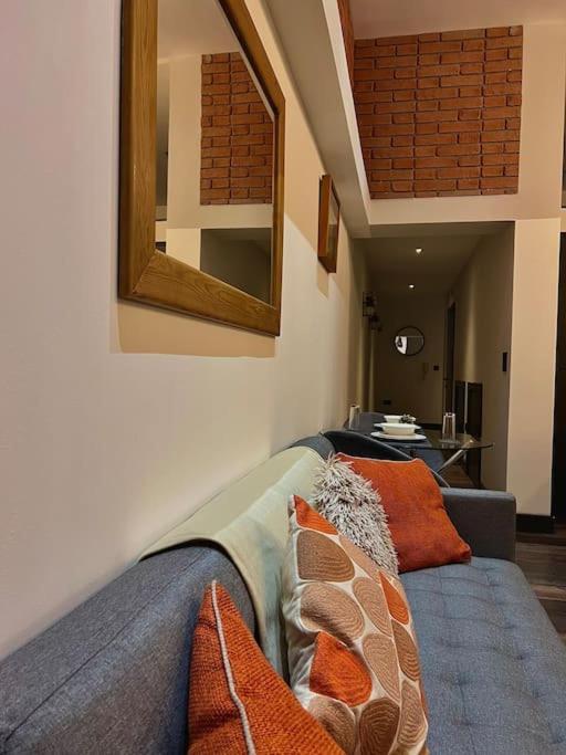 Cityzenretreat - Mezzanine Apartment Sleeps 4 Sheffield City Centre Buitenkant foto