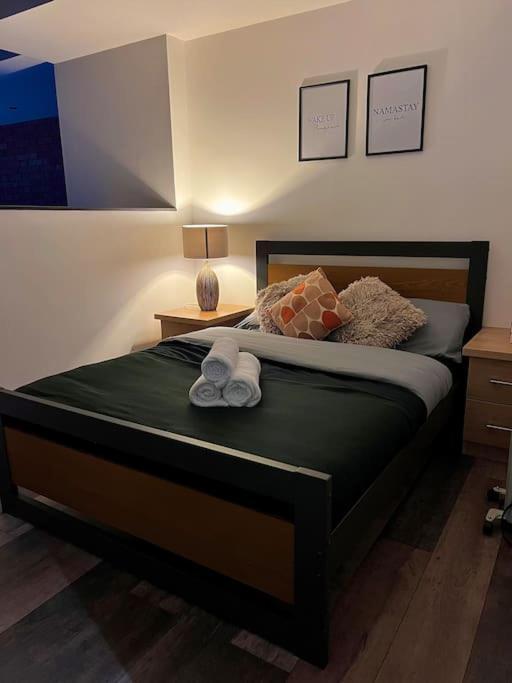 Cityzenretreat - Mezzanine Apartment Sleeps 4 Sheffield City Centre Buitenkant foto